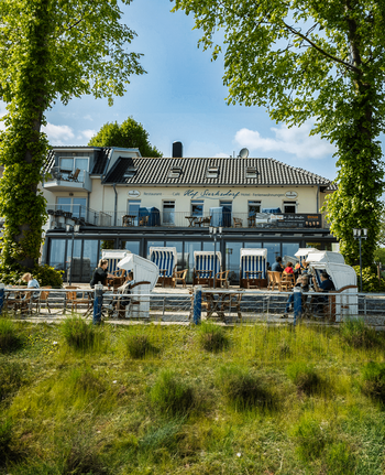 Otten Gastro Referenz Hof Sierksdorf Wintergarten Akzent Plus Glas-Faltwand Highline