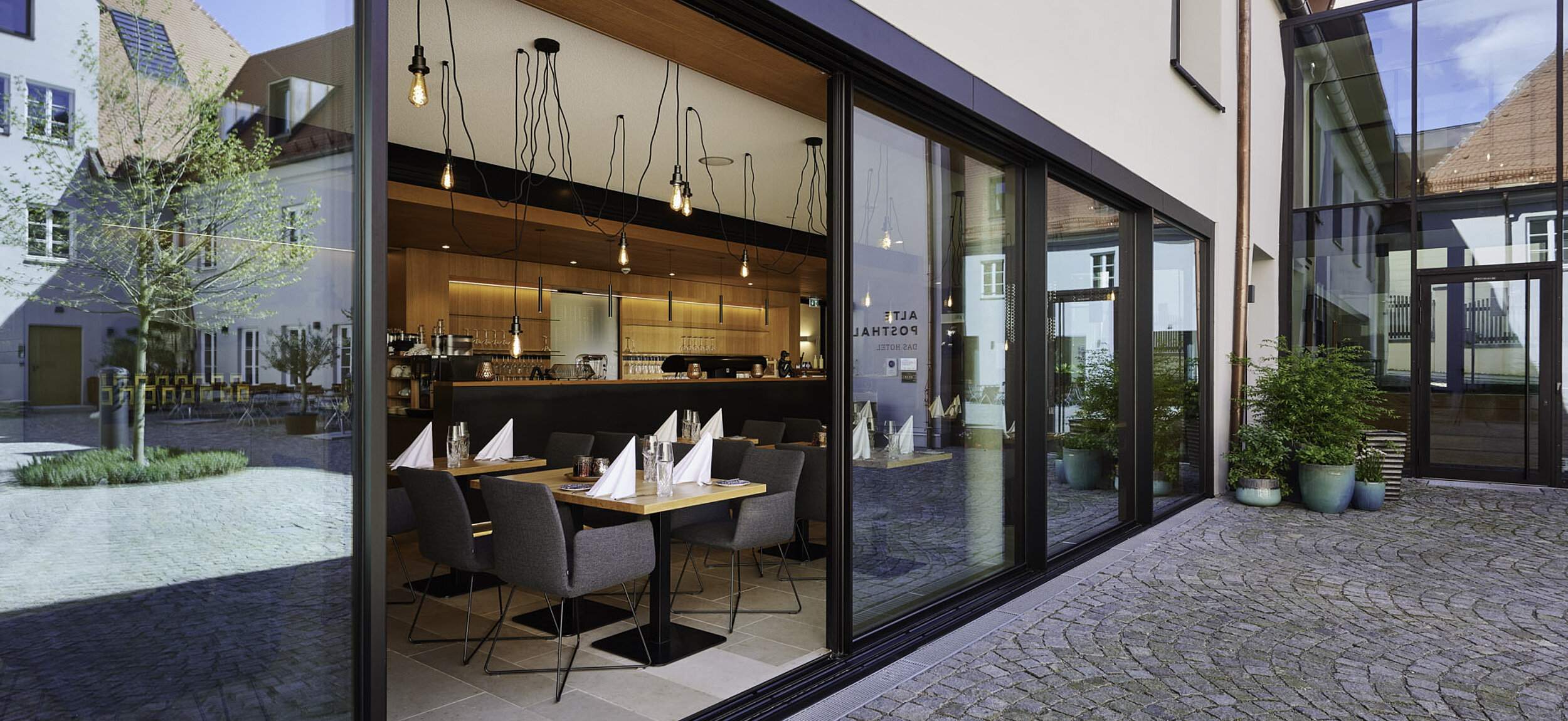 Otten Gastro Glas-Fassaden Solarlux cero II